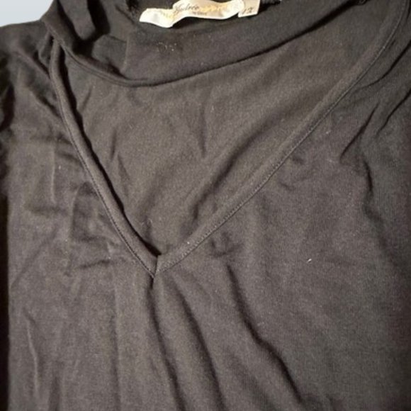 Black Choker Neck / Cold Shoulder Tunic Top (2) - Picture 4 of 12